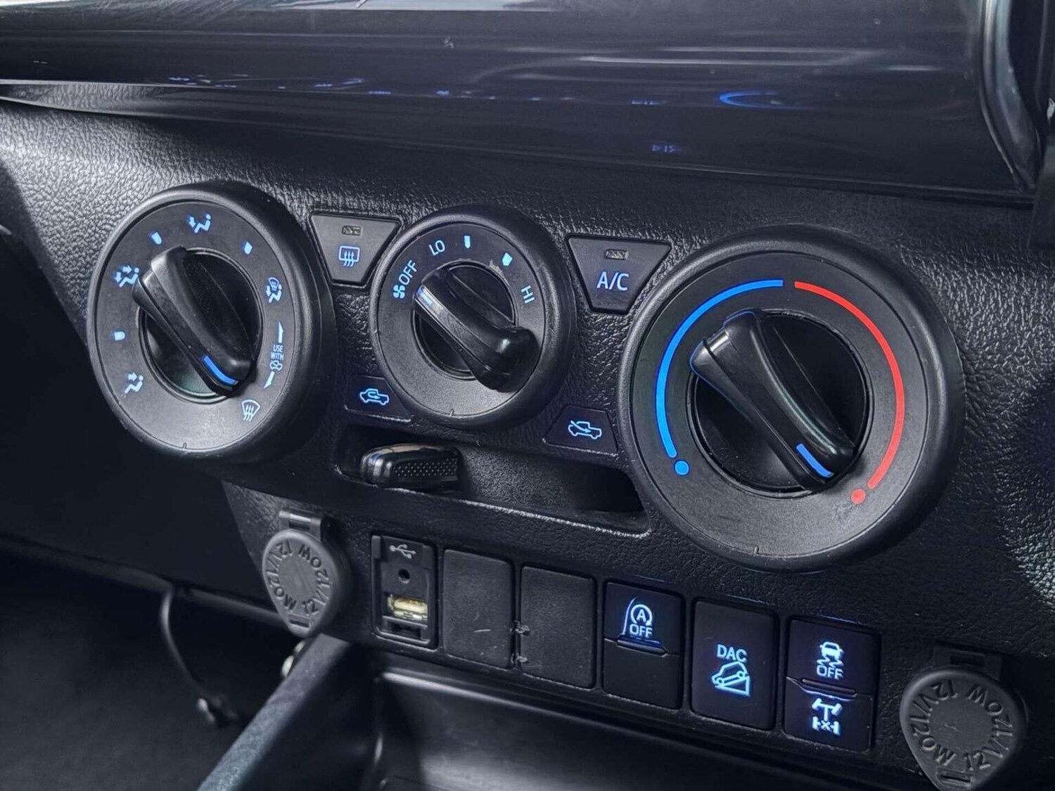 Used Toyota Hilux 2022 for sale - 77336208: Photo 36