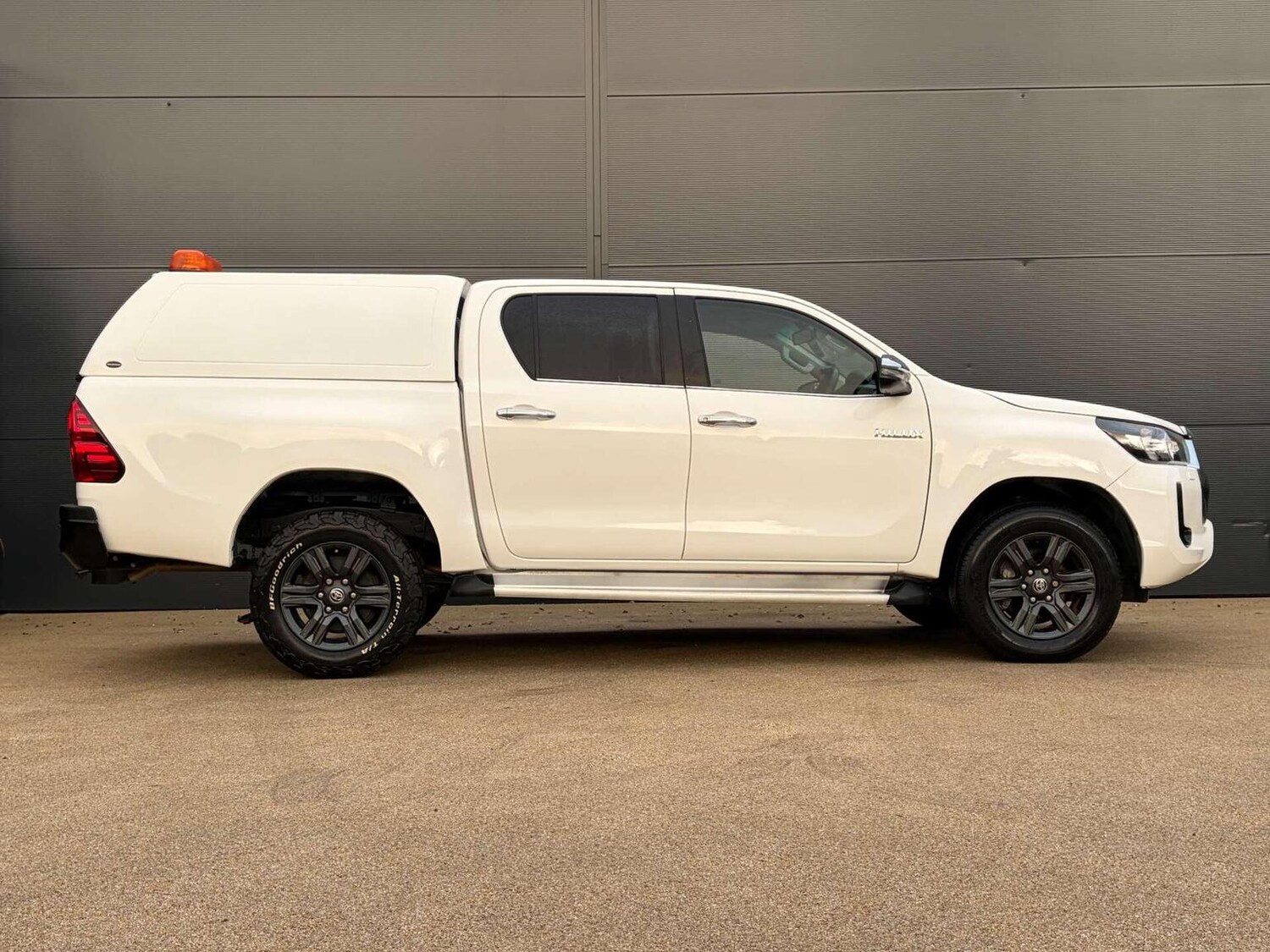 Used Toyota Hilux 2022 for sale - 77336208: Photo 48