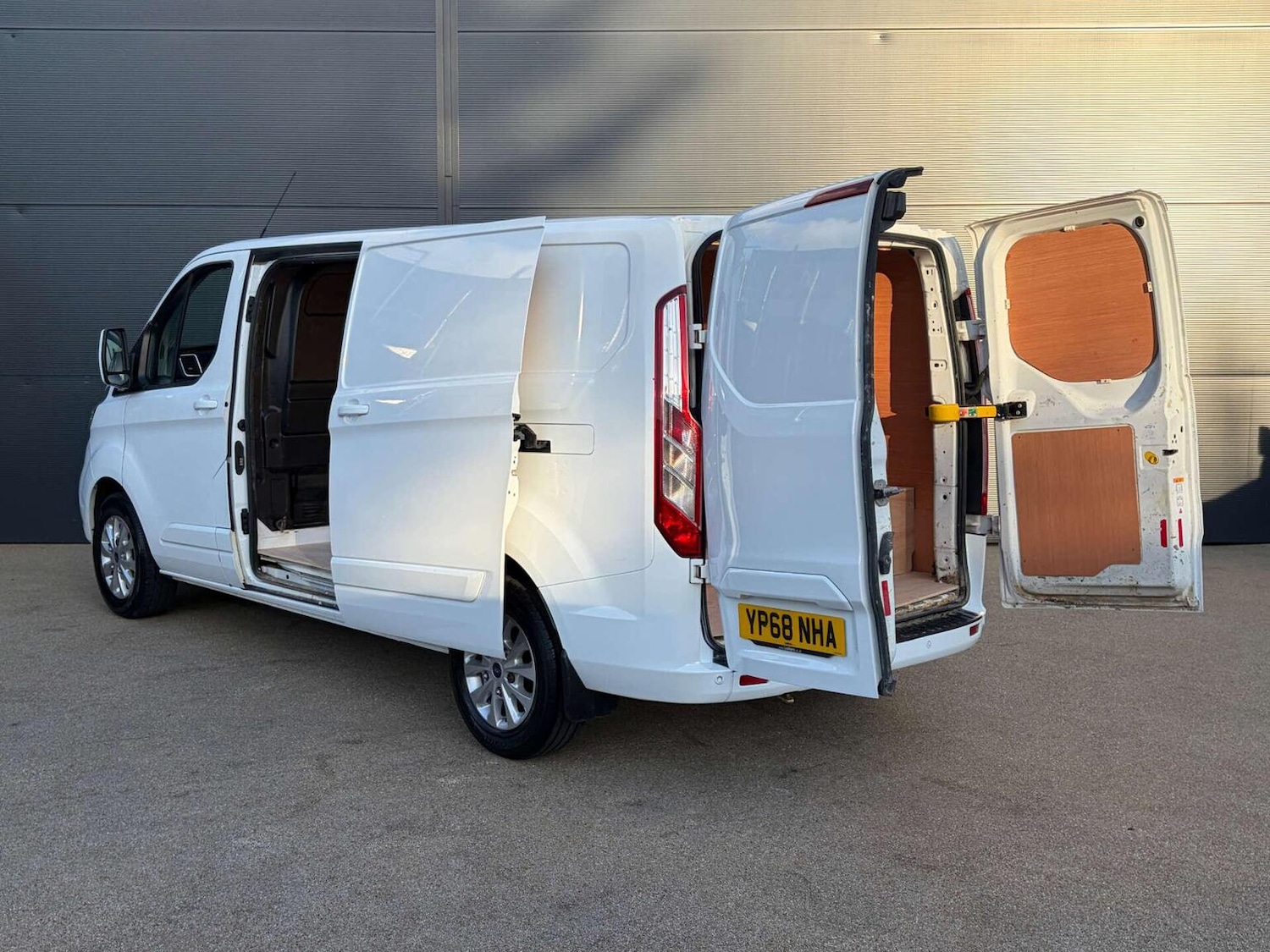 Used Ford Transit Custom 2018 for sale - 77729595: Photo 13