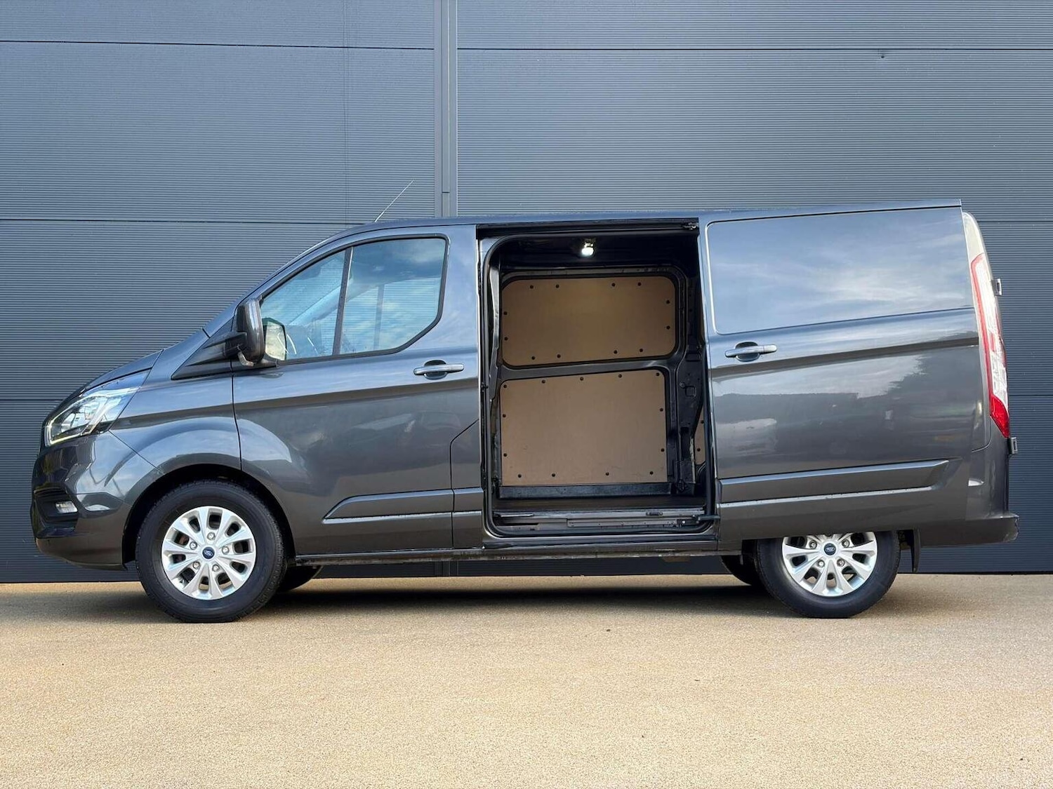 Used Ford Transit Custom 2020 for sale - 76891769: Photo 8