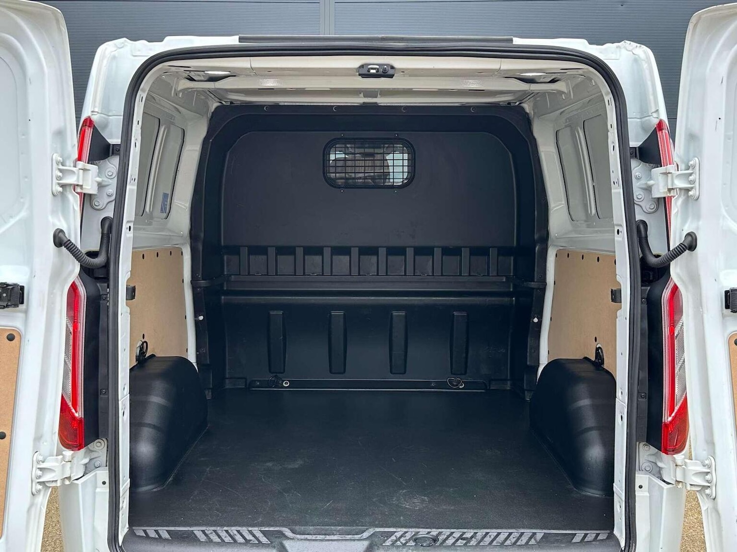 Used Ford Transit Custom 2020 for sale - 77639011: Photo 5