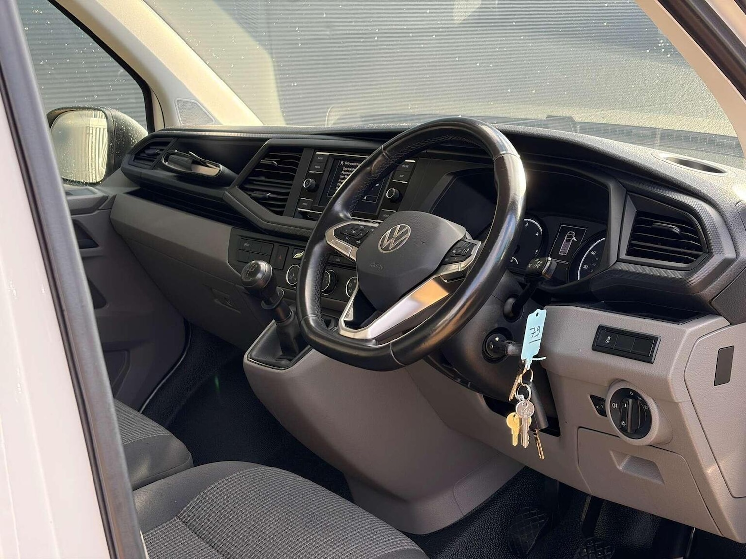 Used Volkswagen Transporter 2021 for sale - 77089793: Photo 2