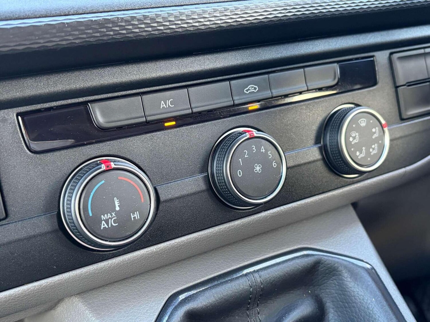 Used Volkswagen Transporter 2021 for sale - 77089793: Photo 34