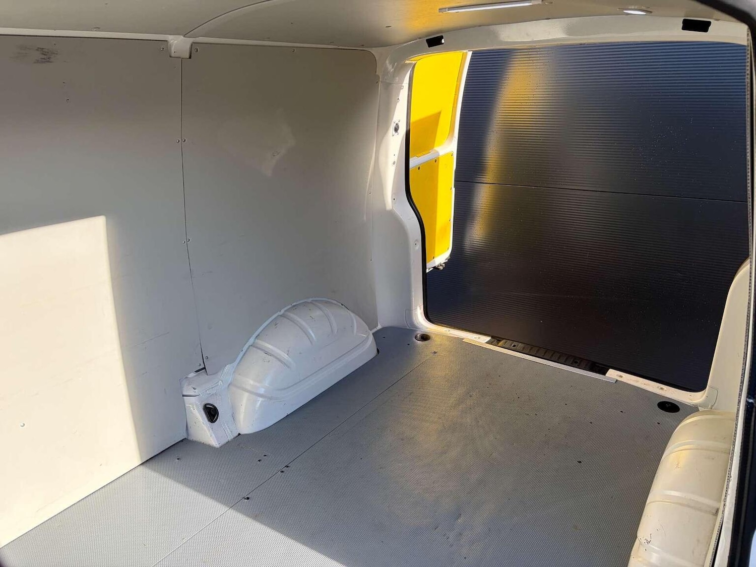 Used Volkswagen Transporter 2021 for sale - 77089793: Photo 8