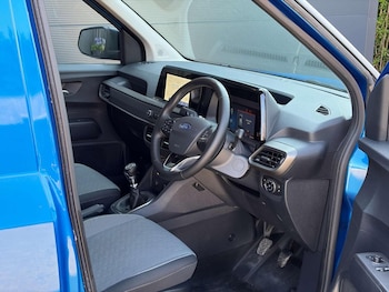 Used Ford Transit Courier 2024 for sale - 79168095: Photo