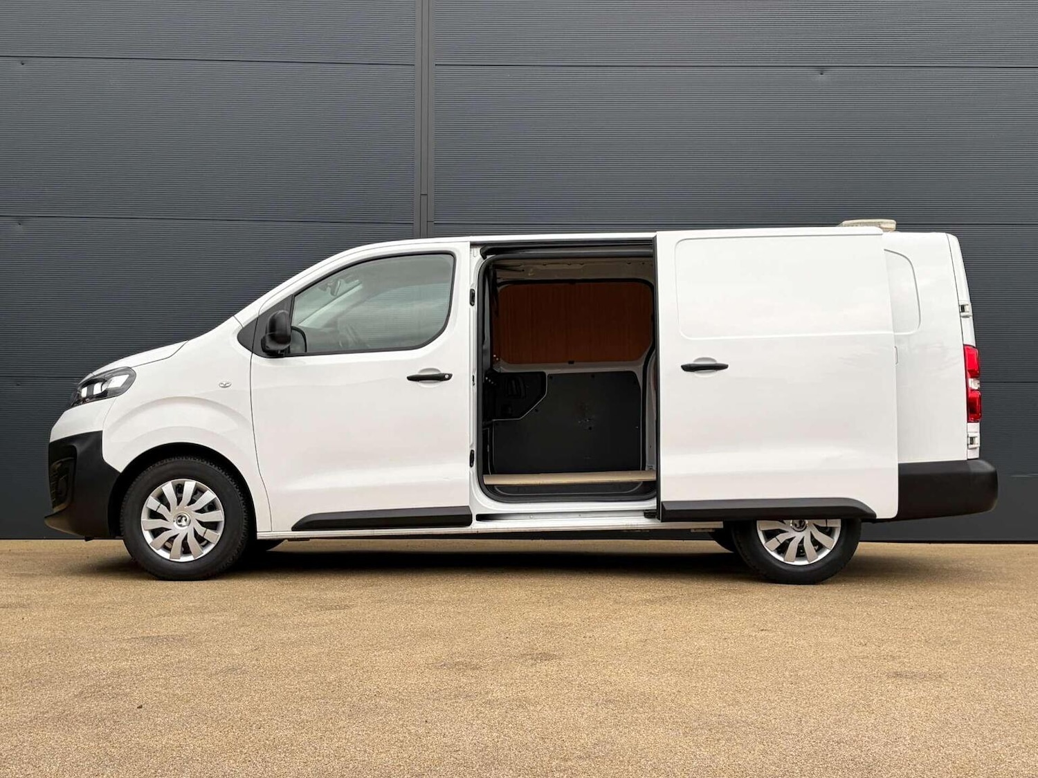 Used Vauxhall Vivaro 2022 for sale - 76911075: Photo 9