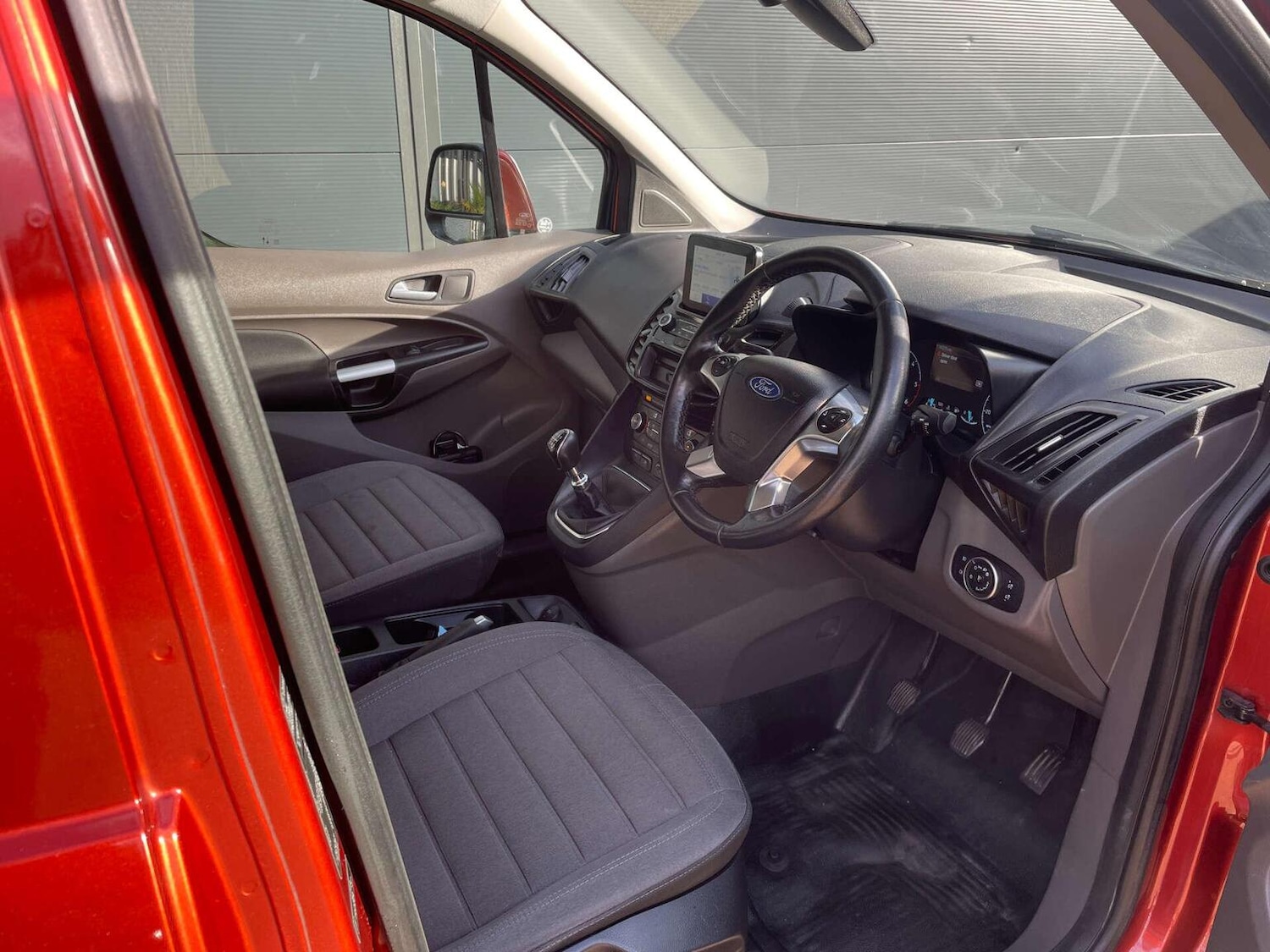 Used Ford Transit Connect 2022 for sale - 76536877: Photo 2
