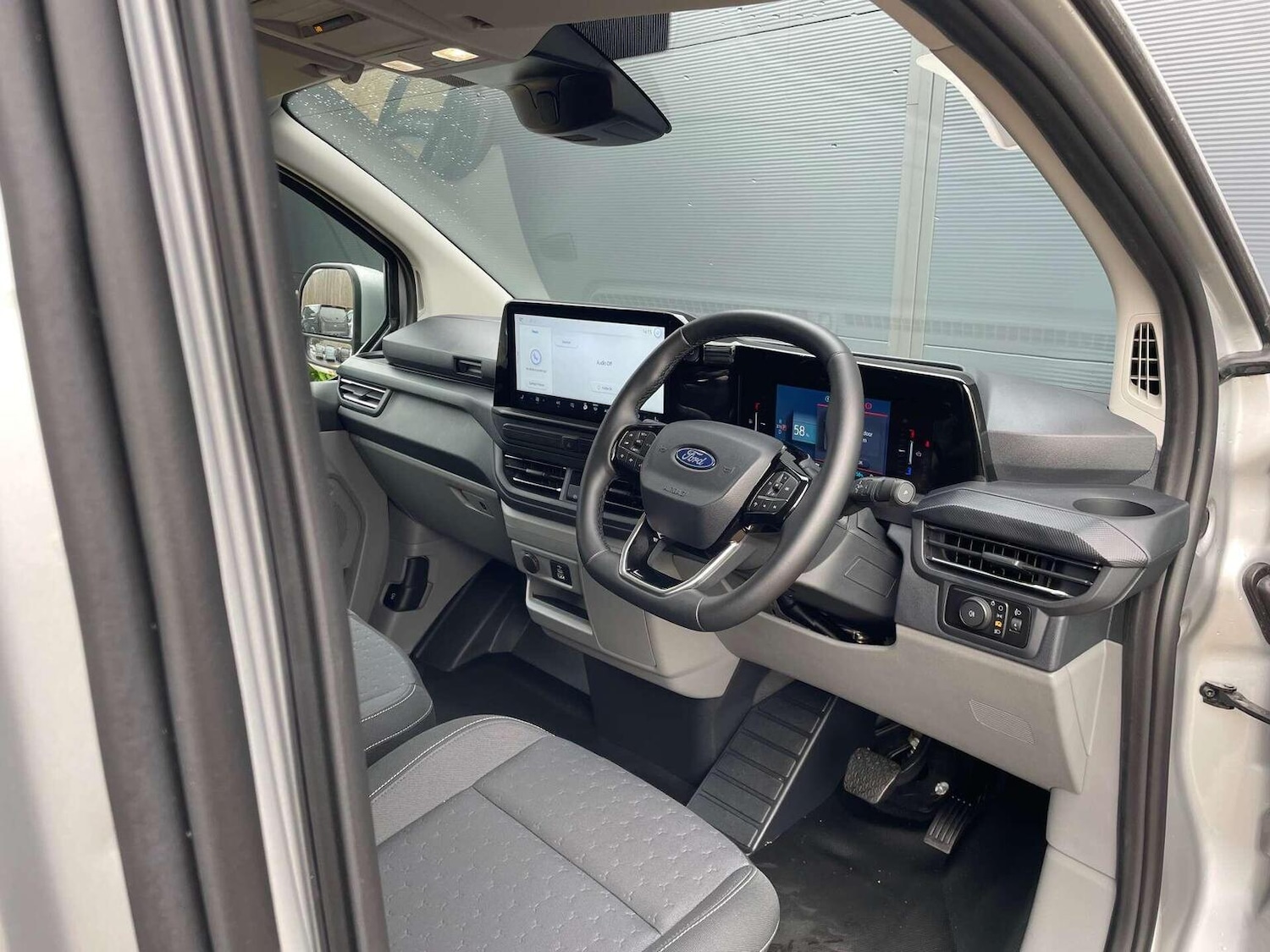 Used Ford E-Transit 2024 for sale - 77089746: Photo 2