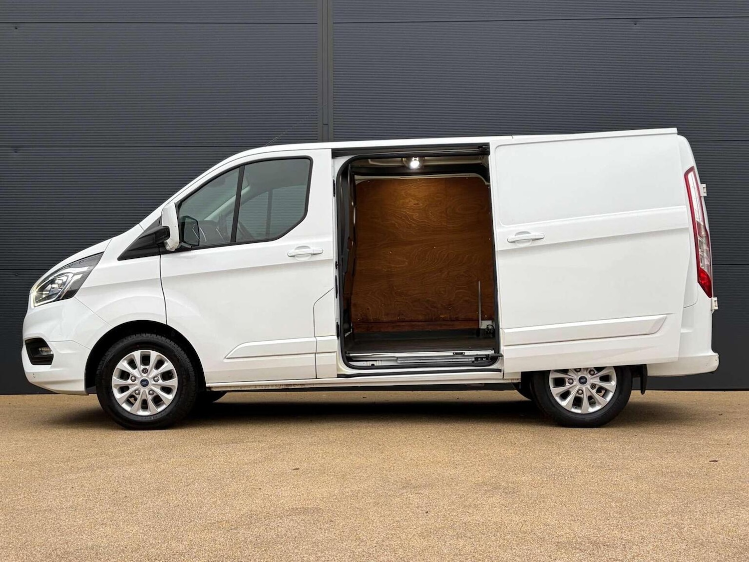 Used Ford Transit Custom 2021 for sale - 77045384: Photo 13