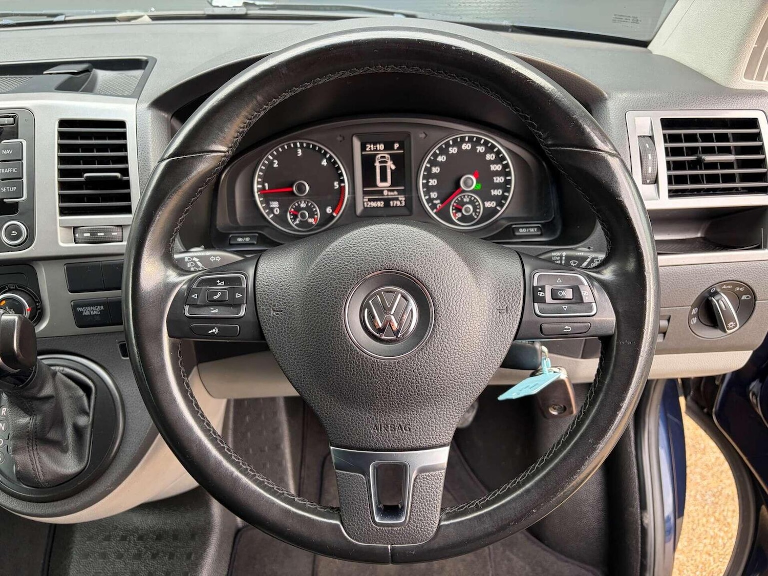 Used Volkswagen Transporter 2015 for sale - 77548298: Photo 33