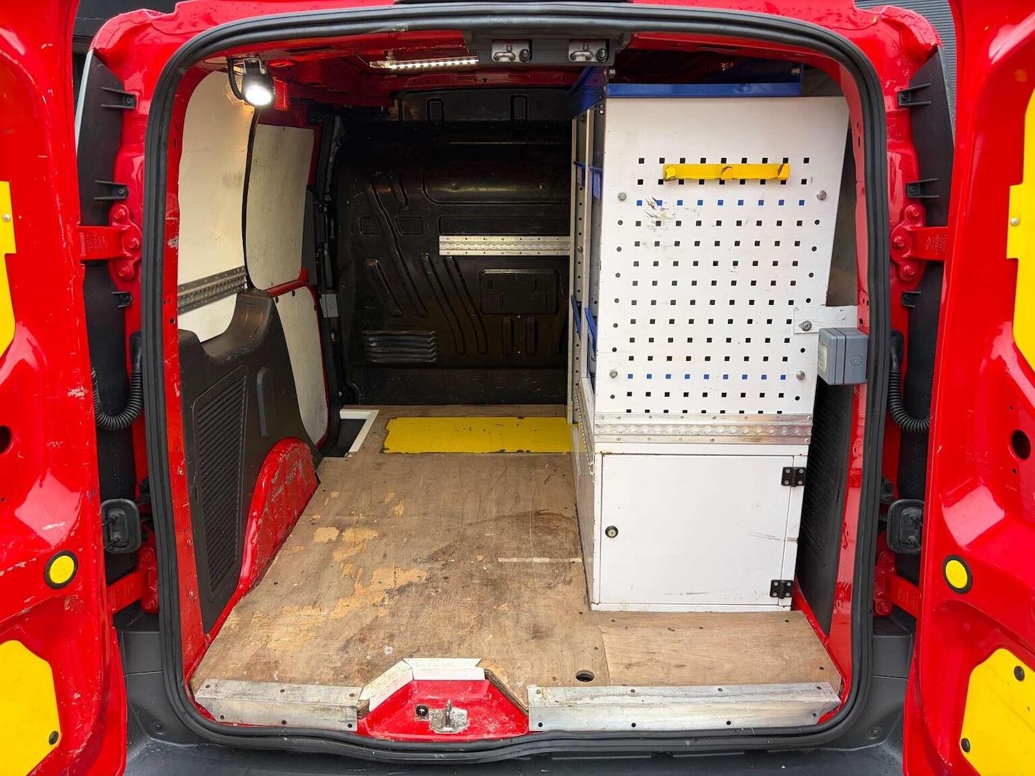 Used Ford Transit Connect 2017 for sale - 76583340: Photo 15