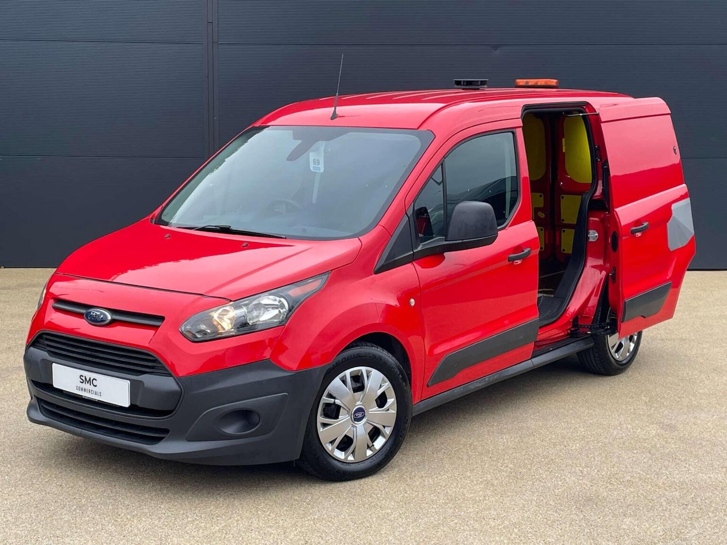 Used Ford Transit Connect 2017 for sale - 76583340: Photo 2