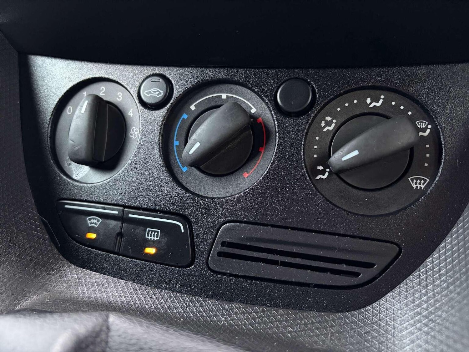 Used Ford Transit Connect 2017 for sale - 76583340: Photo 32