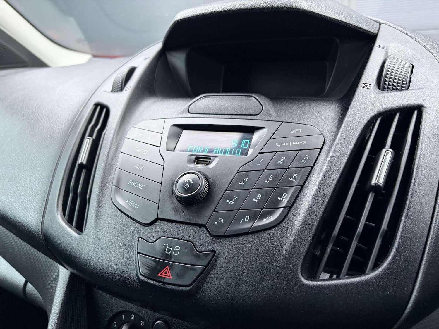 Used Ford Transit Connect 2017 for sale - 76583340: Photo 36