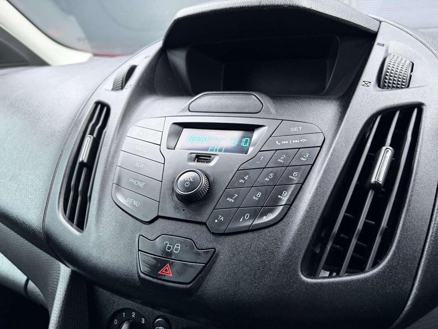 Used Ford Transit Connect 2017 for sale - 76583340: Photo 37