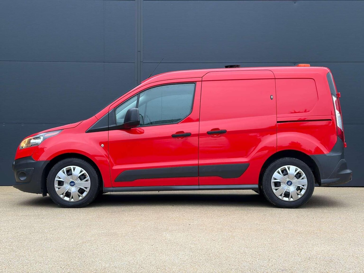 Used Ford Transit Connect 2017 for sale - 76583340: Photo 8