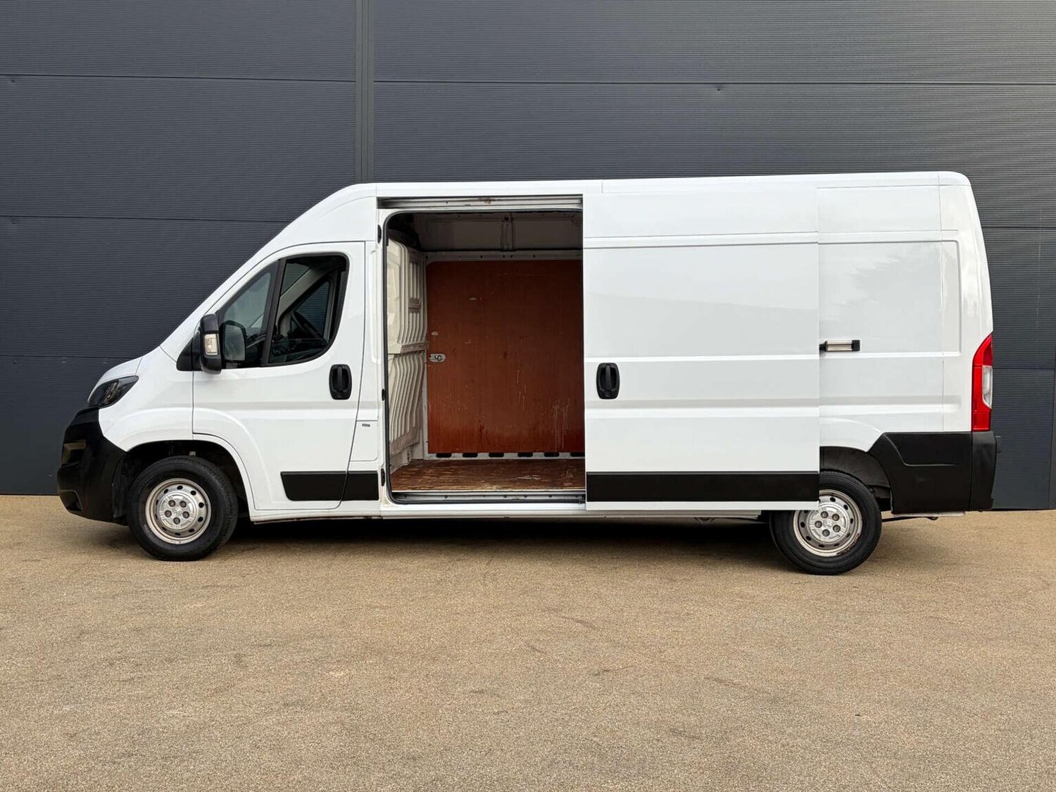 Used Peugeot Boxer 2023 for sale - 77759003: Photo 10