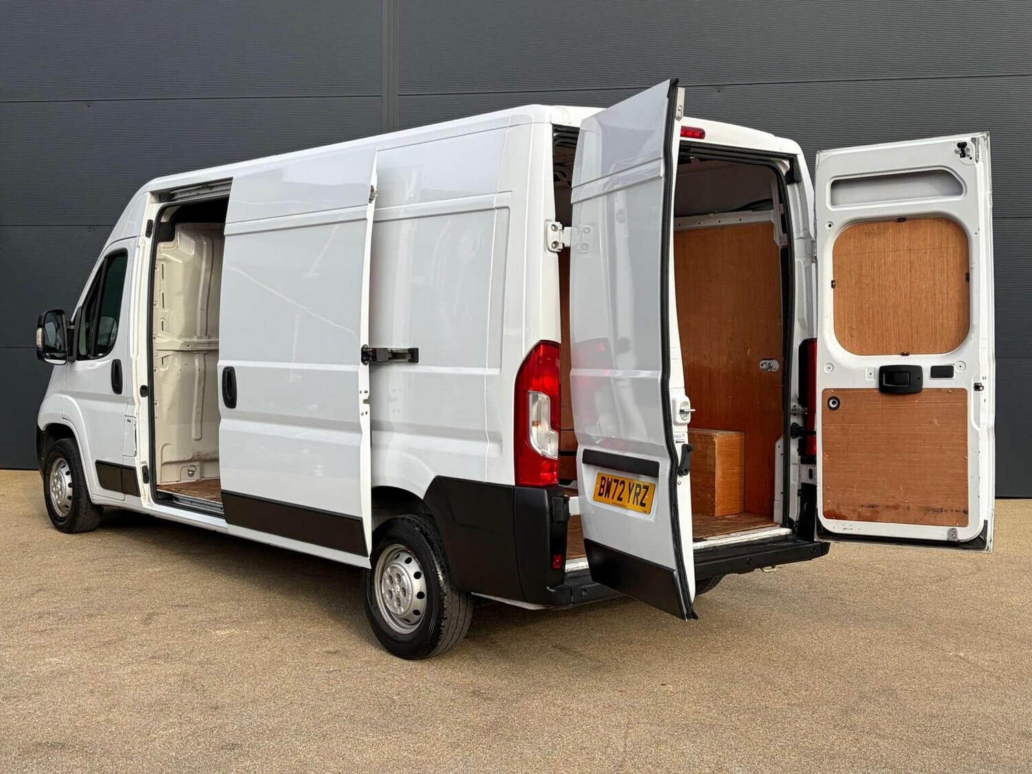 Used Peugeot Boxer 2023 for sale - 77759003: Photo 14