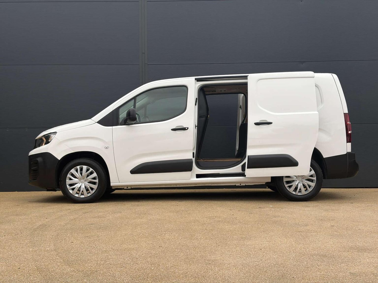 Used Peugeot Partner 2021 for sale - 77813109: Photo 13