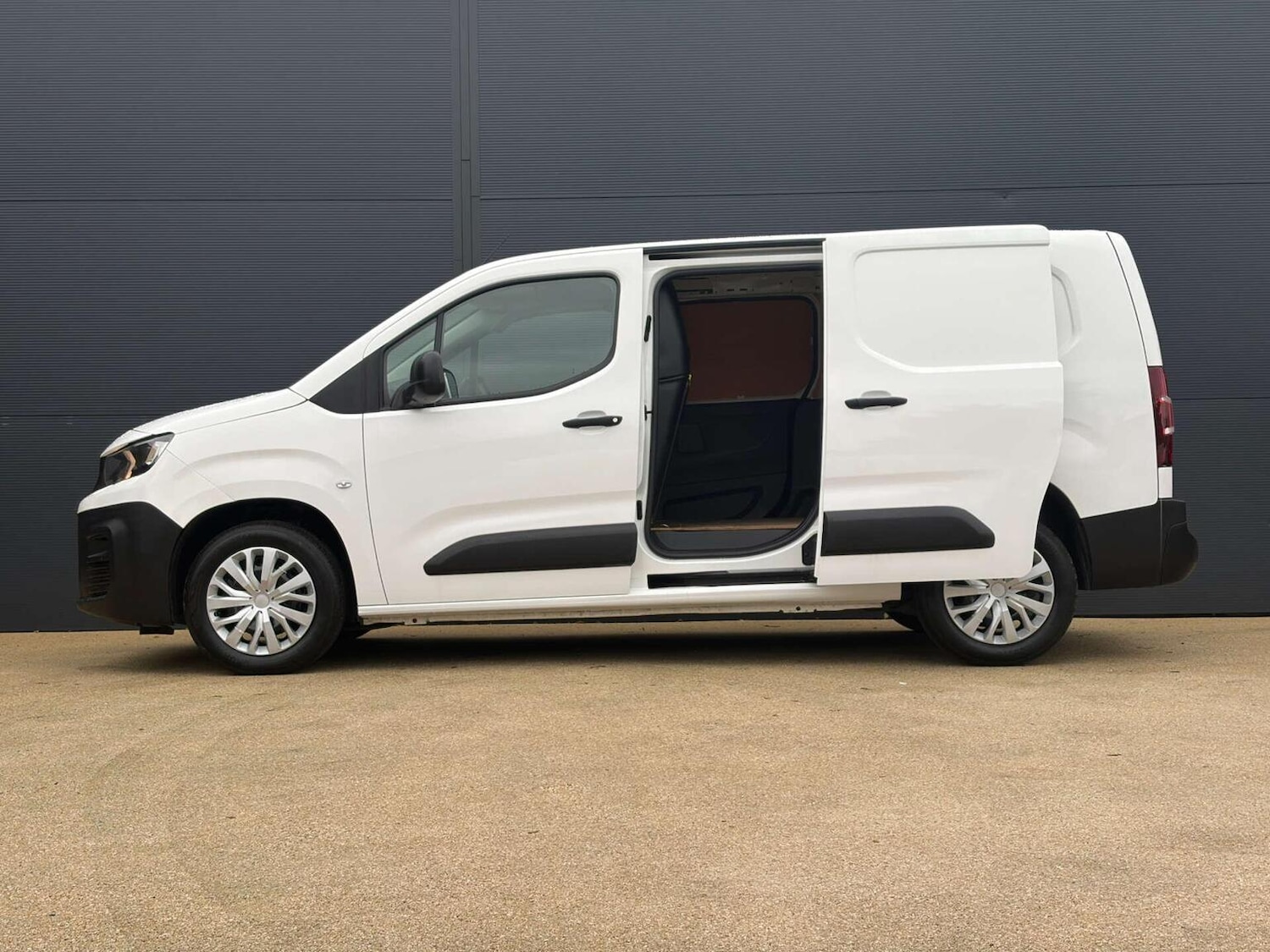 Used Peugeot Partner 2021 for sale - 77813109: Photo 14