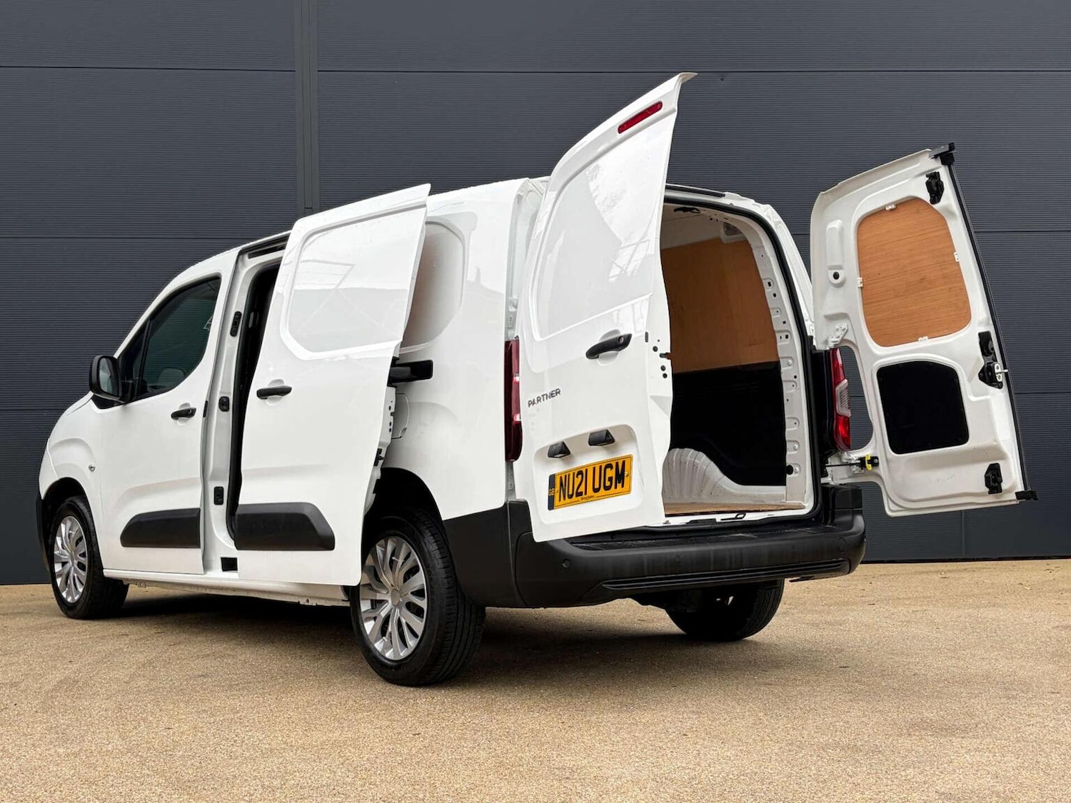 Used Peugeot Partner 2021 for sale - 77813109: Photo 17