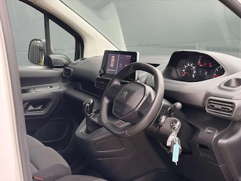 Used Peugeot Partner 2021 for sale - 77813109: Photo