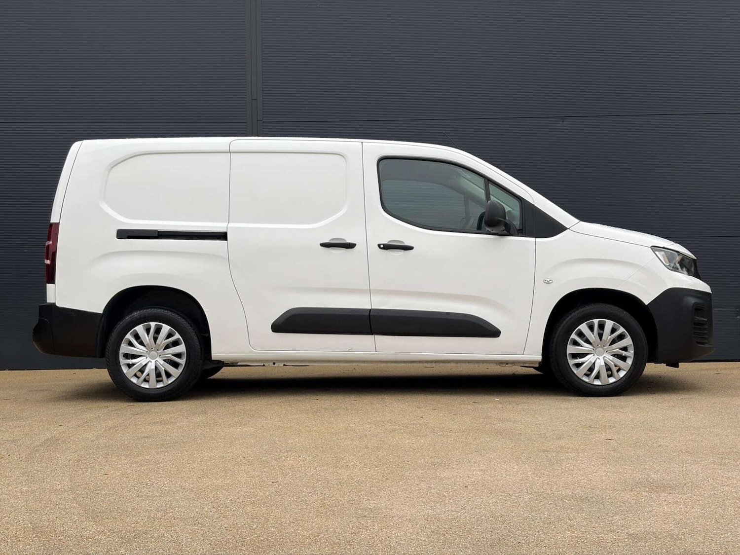 Used Peugeot Partner 2021 for sale - 77813109: Photo 9