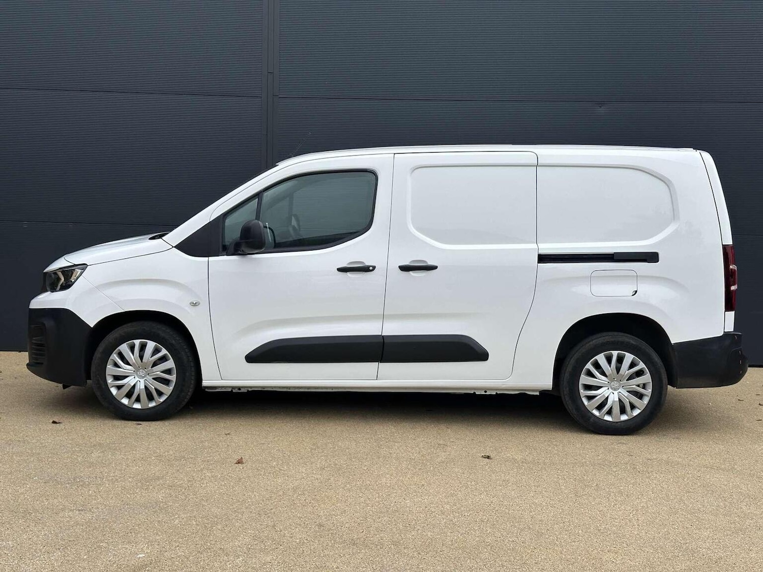 Used Peugeot Partner 2021 for sale - 77521949: Photo 11