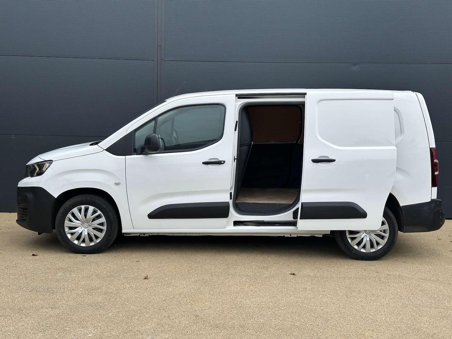 Used Peugeot Partner 2021 for sale - 77521949: Photo 12