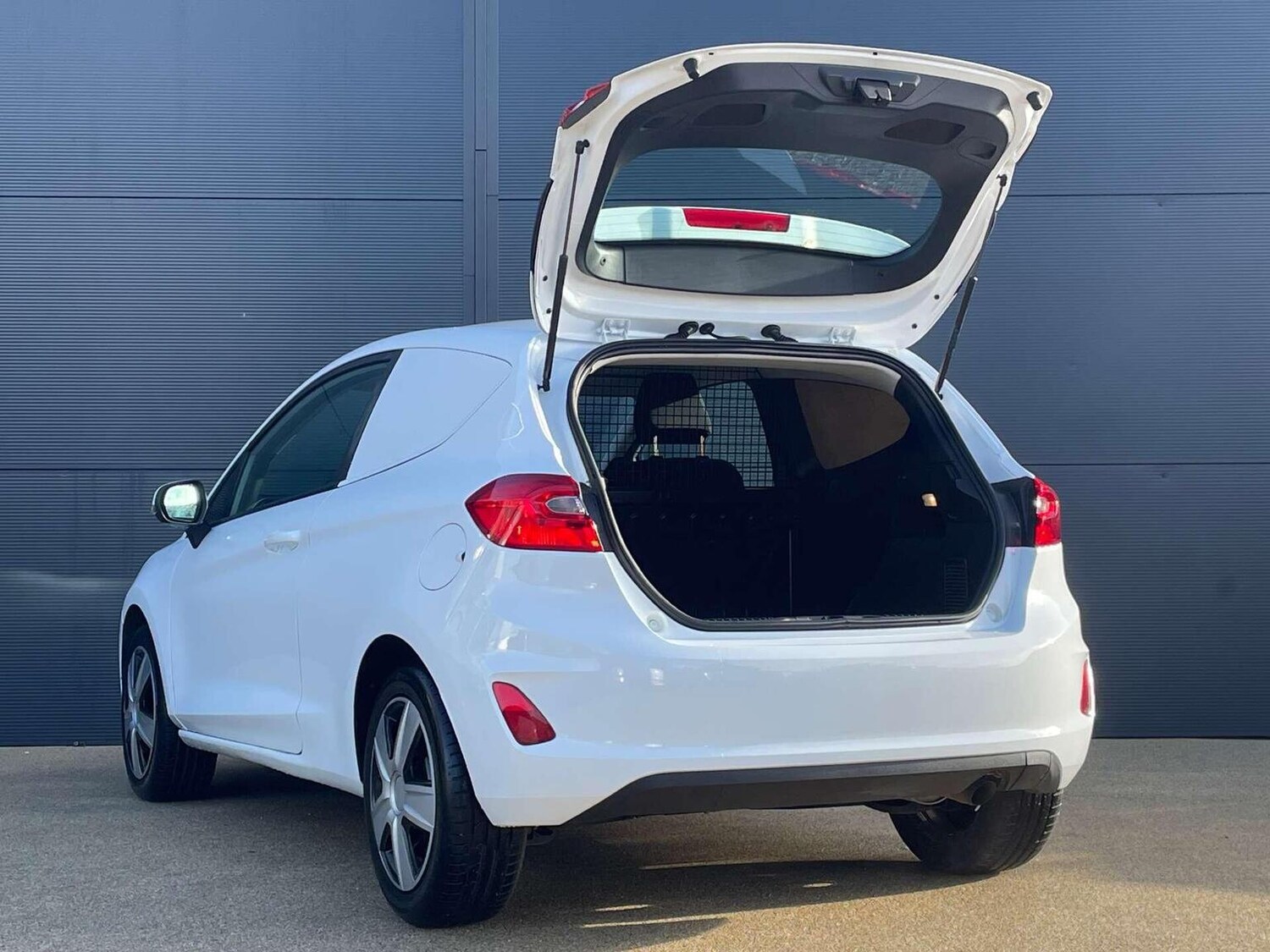 Used Ford Fiesta Van 2021 for sale - 76571161: Photo 14