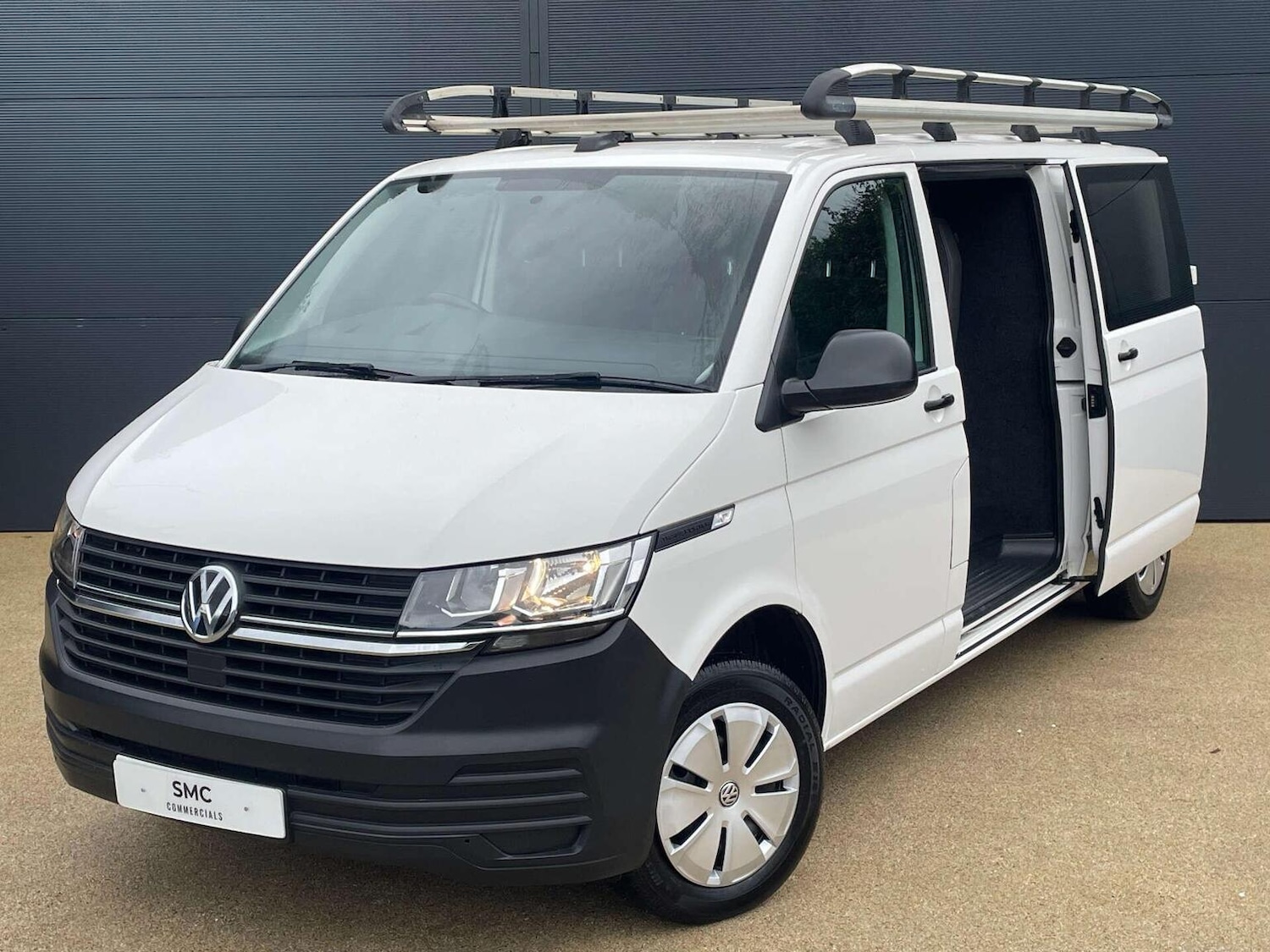 Used Volkswagen Transporter 2021 for sale - 76547937: Photo 3