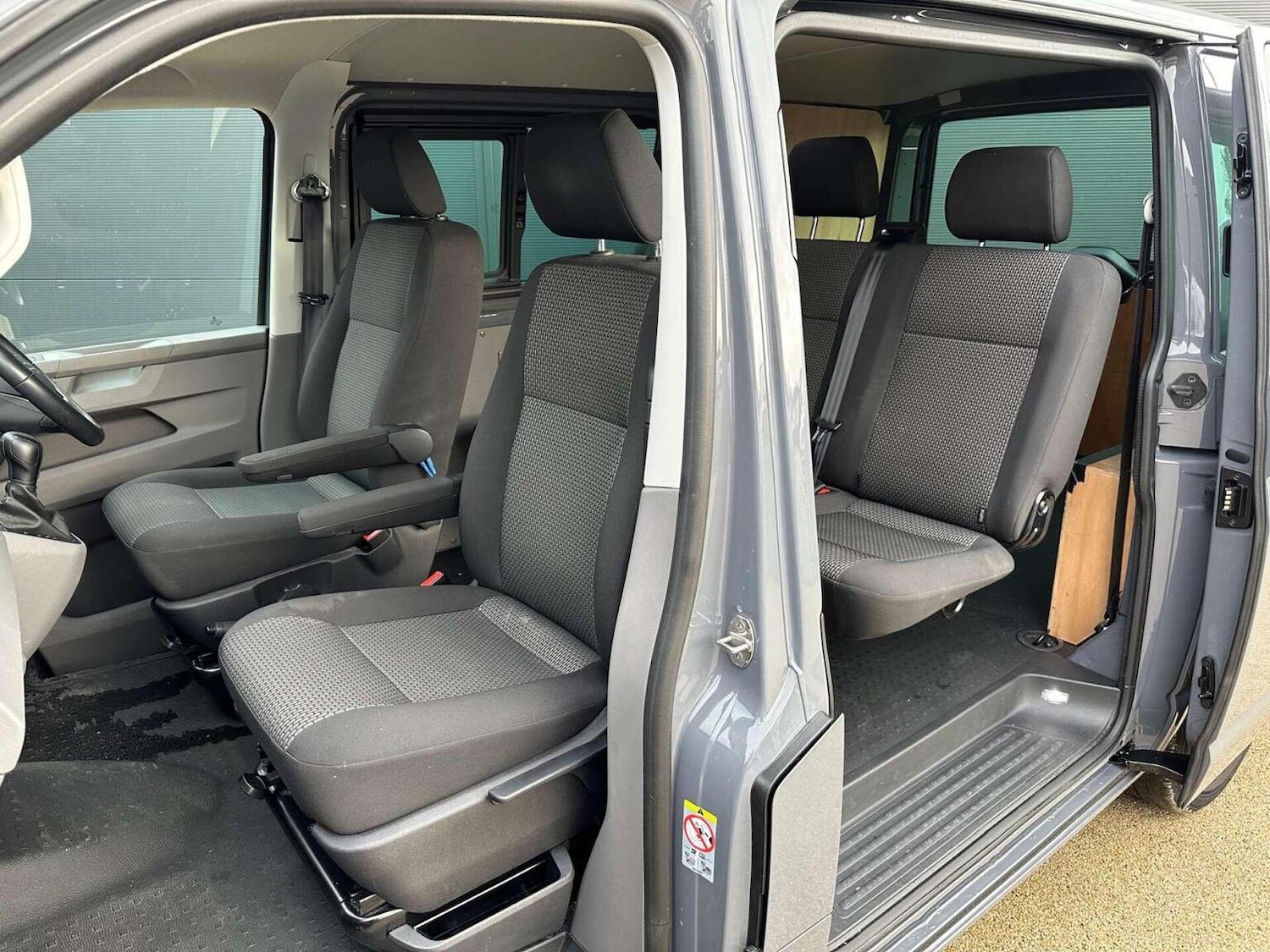 Used Volkswagen Transporter 2024 for sale - 77622477: Photo 11