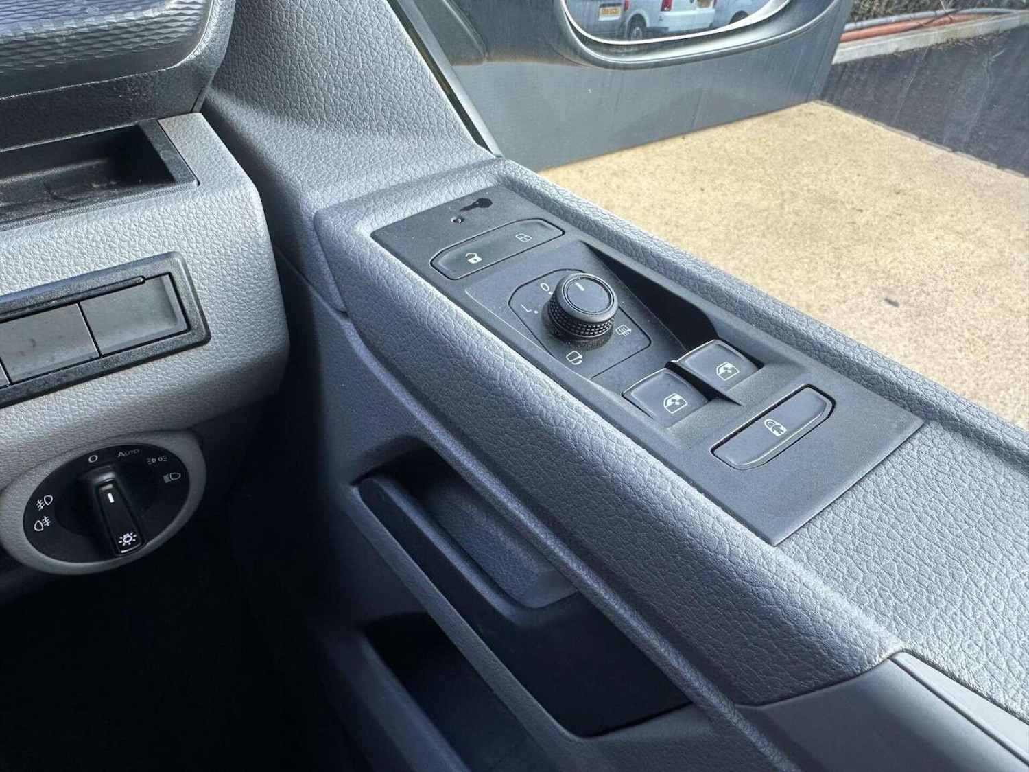 Used Volkswagen Transporter 2024 for sale - 77622477: Photo 23