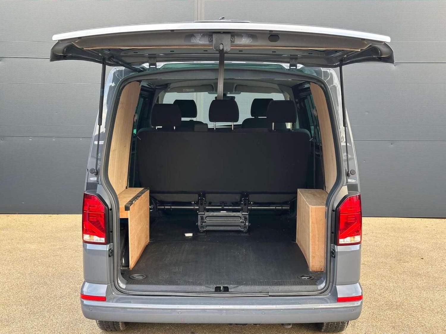 Used Volkswagen Transporter 2024 for sale - 77622477: Photo 38