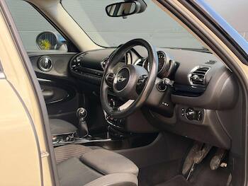 Used MINI Clubman 2016 for sale - 79668308: Photo