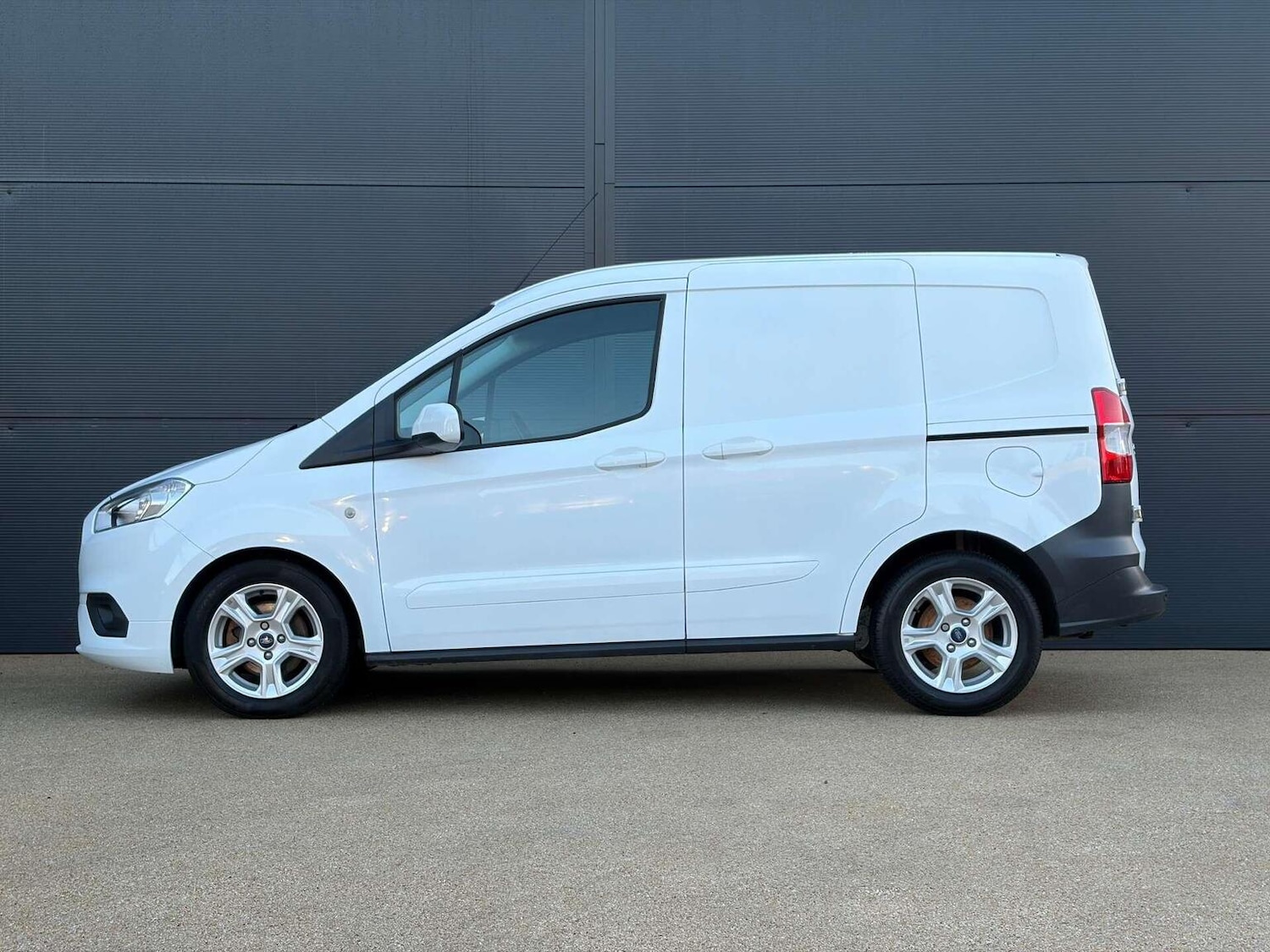 Used Ford Transit Courier 2022 for sale - 77008213: Photo 11