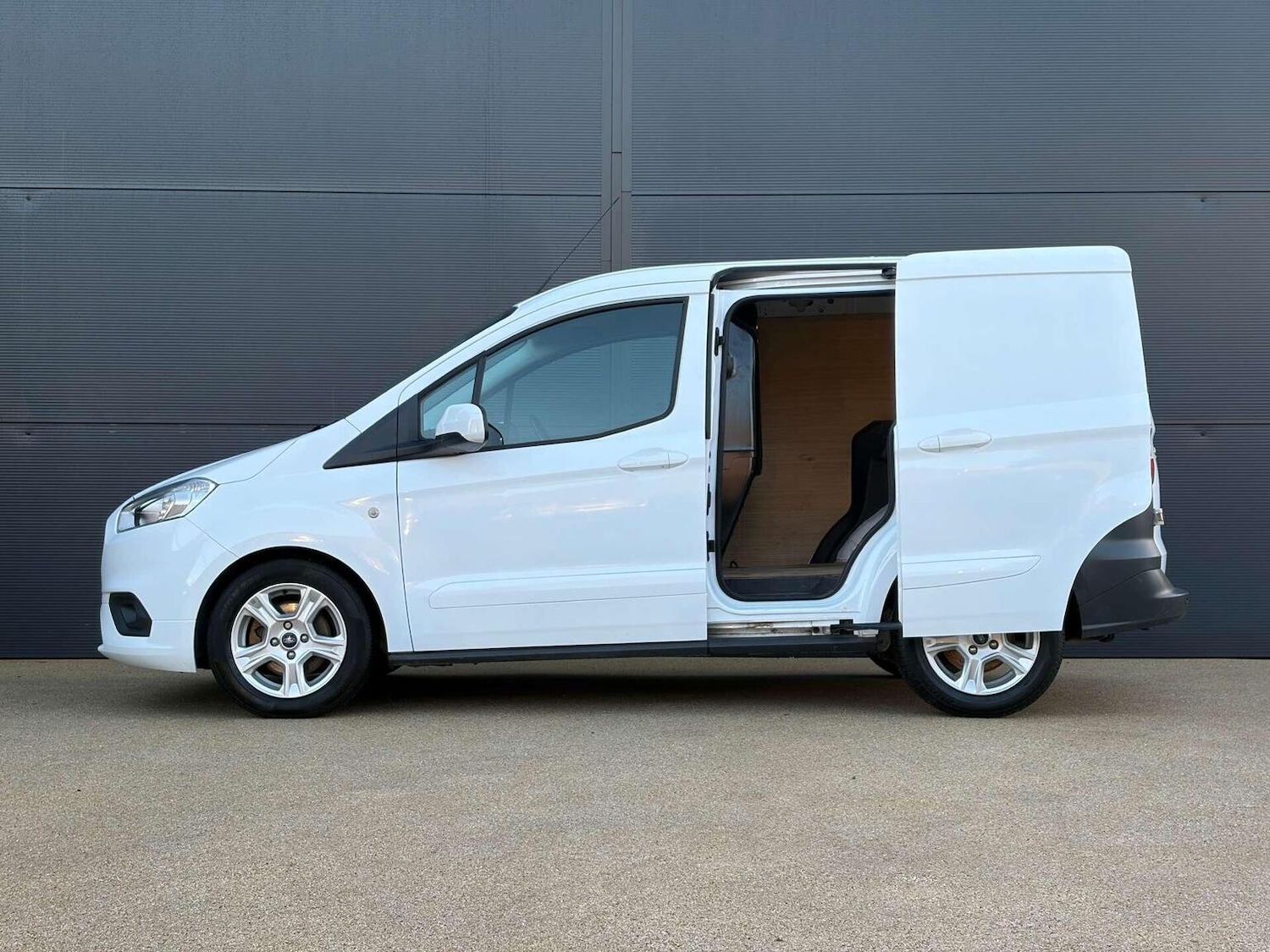 Used Ford Transit Courier 2022 for sale - 77008213: Photo 13