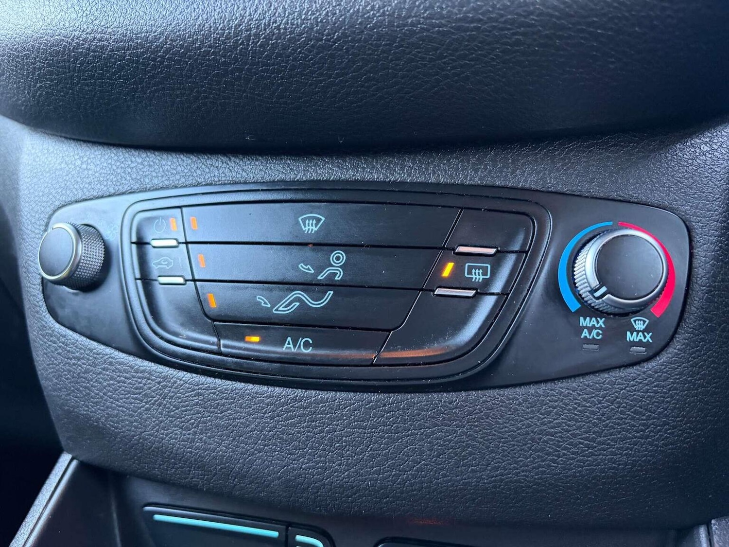 Used Ford Transit Courier 2022 for sale - 77008213: Photo 37