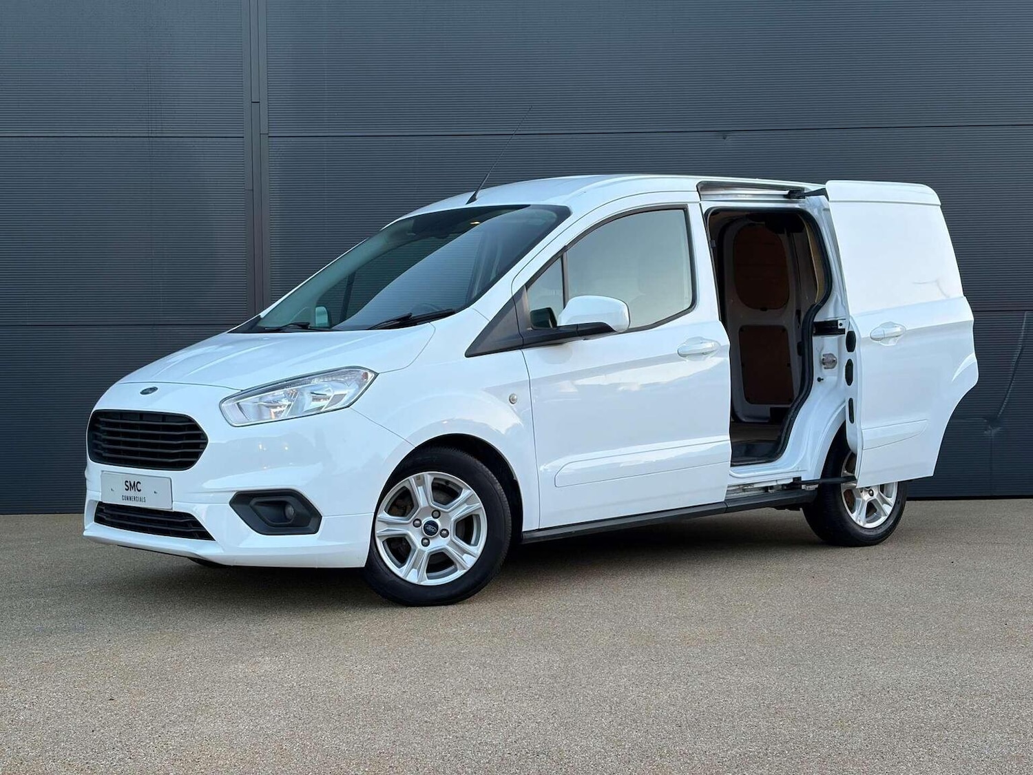 Used Ford Transit Courier 2022 for sale - 77008213: Photo 4