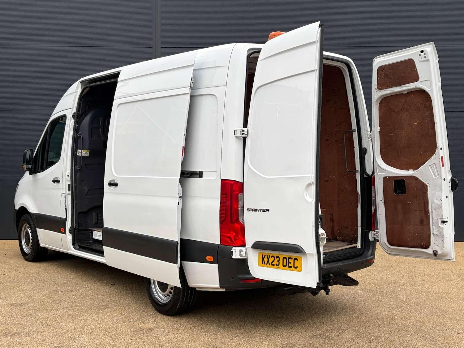 Used Mercedes-Benz Sprinter 2023 for sale - 77336213: Photo 11