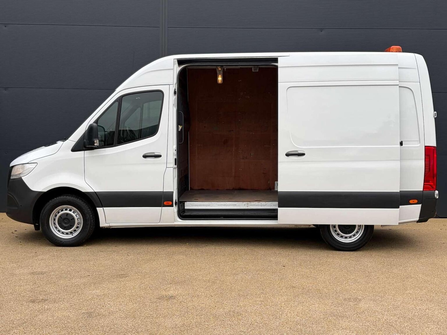 Used Mercedes-Benz Sprinter 2023 for sale - 77336213: Photo 9