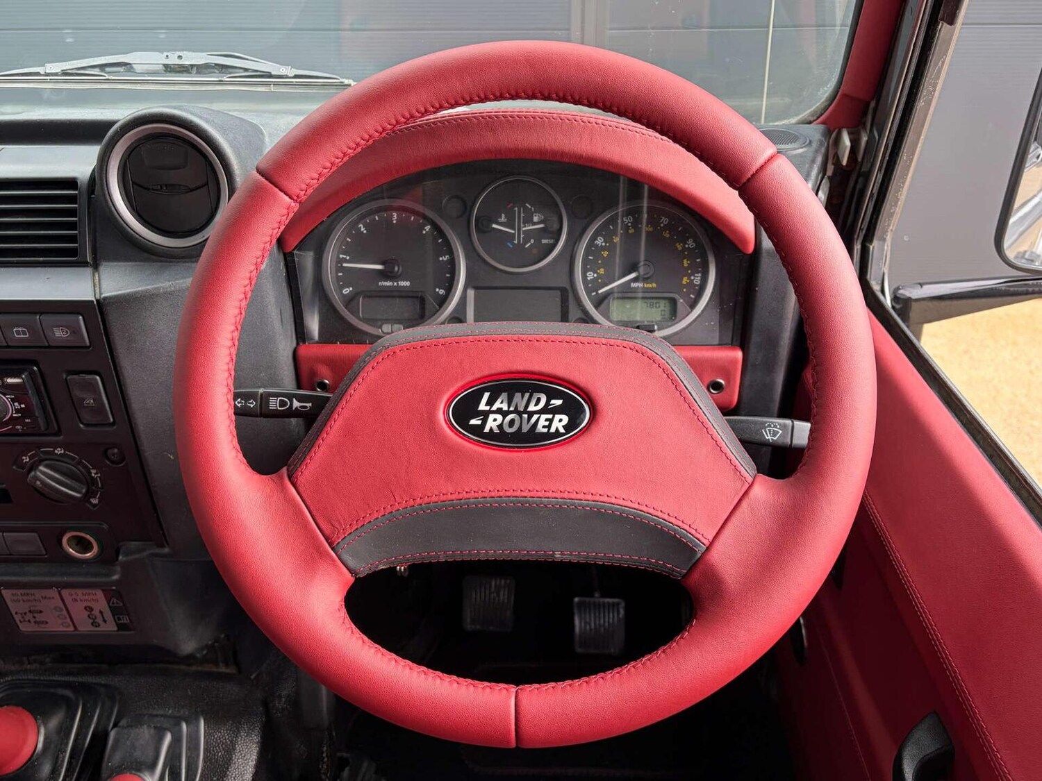 Used Land Rover Defender 2010 for sale - 77758987: Photo 40