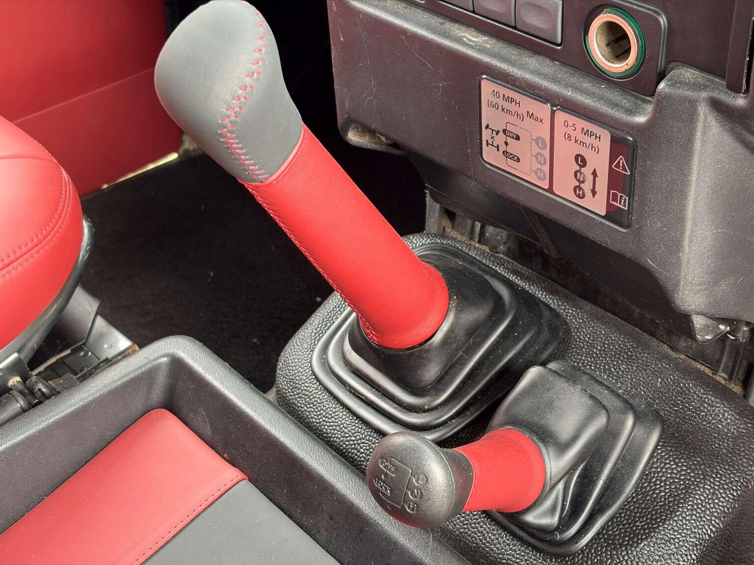 Used Land Rover Defender 2010 for sale - 77758987: Photo 44