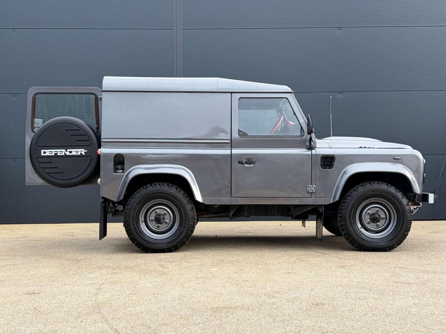 Used Land Rover Defender 2010 for sale - 77758987: Photo 7