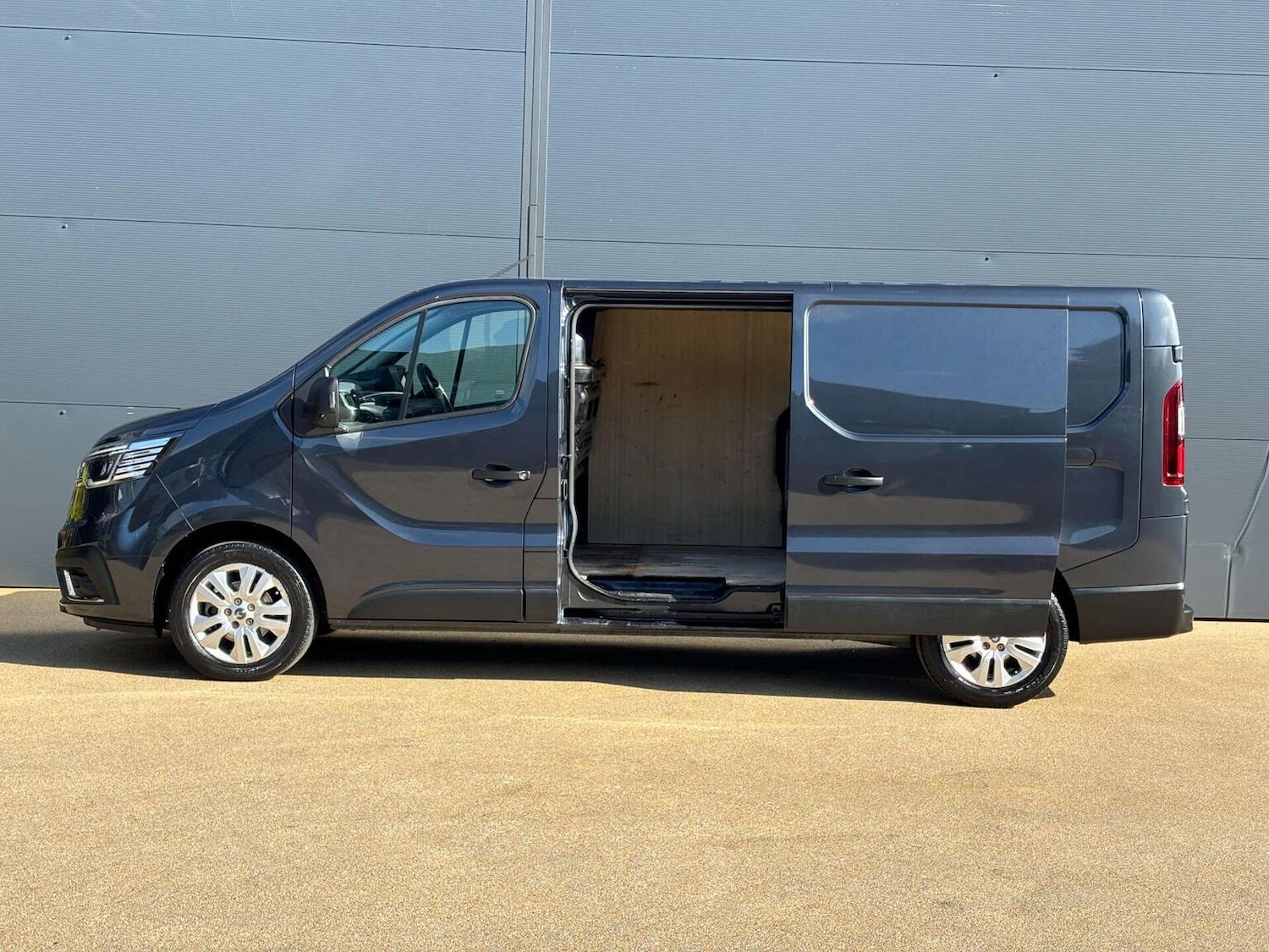 Used Renault Trafic 2022 for sale - 77409518: Photo 5