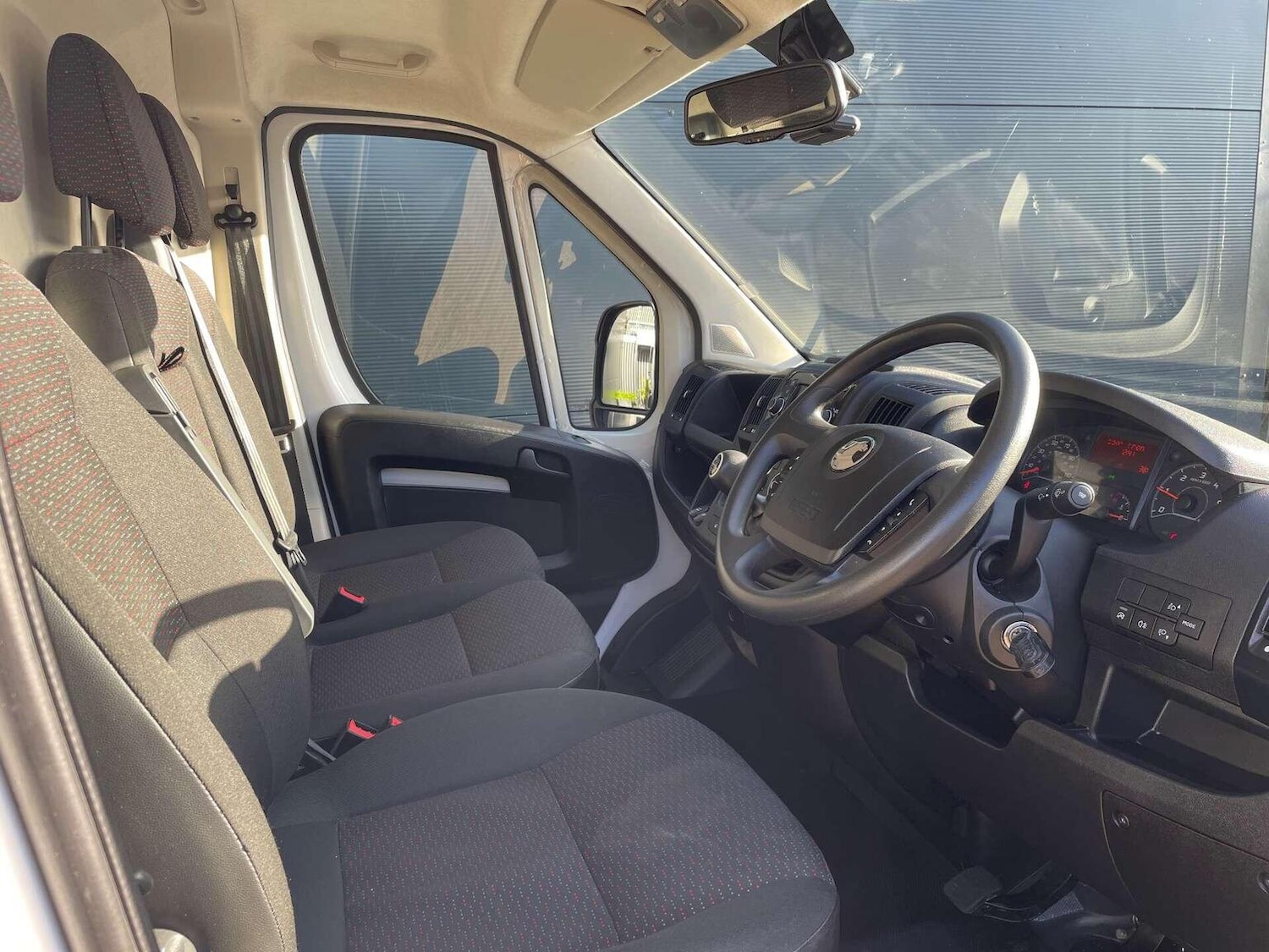 Used Vauxhall Movano 2022 for sale - 76748244: Photo 2