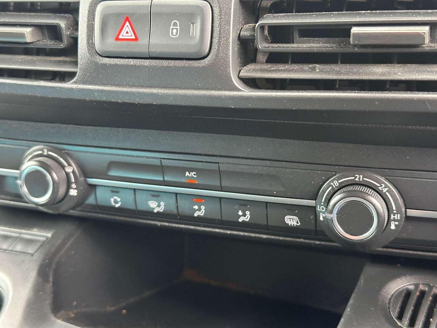 Used Peugeot Partner 2021 for sale - 76769522: Photo 25