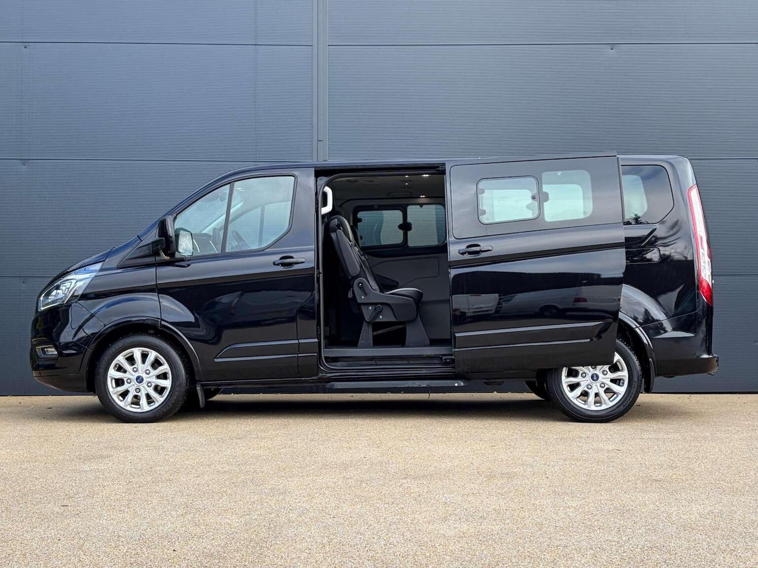 Used Ford Tourneo Custom 2022 for sale - 77289244: Photo 32
