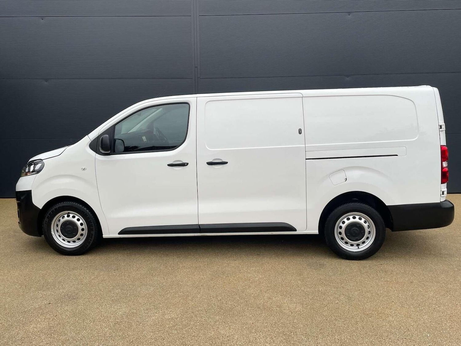 Used Vauxhall Vivaro 2022 for sale - 76571063: Photo 8