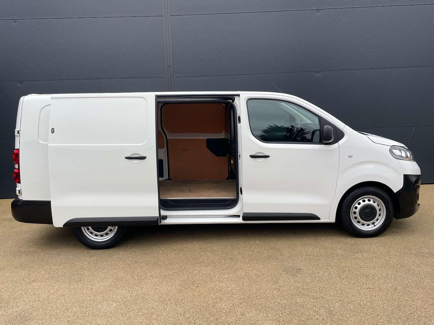 Used Vauxhall Vivaro 2022 for sale - 76571063: Photo 9